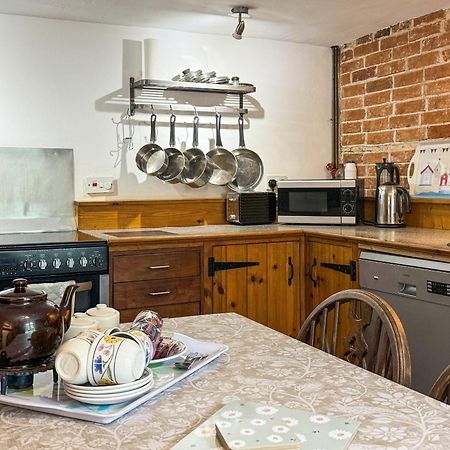 Blacksmiths Cottages Stiffkey Екстериор снимка